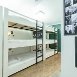 Hongdae Nanu Guesthouse Kpop